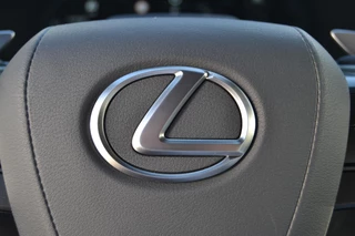 Lexus RX 450h+ Plug-in Hybrid 35th Edition DIRECT BESCHIKBAAR PANODAK 360-CAMERA STOELVENT HUD ELEK-STOELEN TIPLE LED / 36