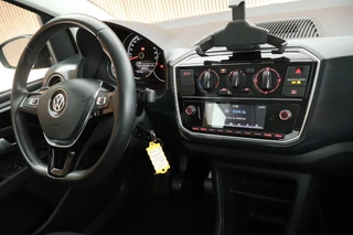 Volkswagen Up! 1.0 BMT 60pk move up! Airco Cruise Control Camera / 4