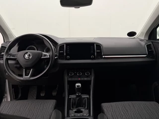 Skoda Karoq 1.5 TSI ACT Style | Adaptive cruise | Stoelverwarming | CarPlay | Camera | Parkeersensoren achter | Trekhaak / 11