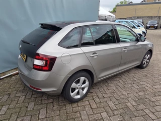 Škoda Rapid Spaceback 1.0 TSI Greentech NAVI TEL PANORAMADAK / 4