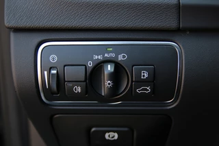 Volvo V60 2.0 T4 Momentum R-Design Camera achter | Parkeersensoren V+A | Navi / 19
