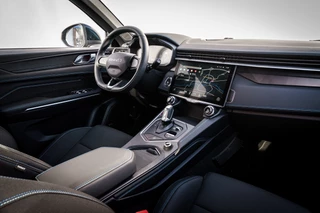Lynk & Co 01 1.5 Plug-in Hybrid 262 Pk Zwarte hemel | Panoramadak | 75 km Elektrisch | 360 Camera | NL Auto | 20 inch. LMV | 1e Eigenaar / 4