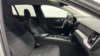Volvo V60 2.0 B3 Momentum Business ECC NAVI CAMERA CARPLAY LM CRUISE. / 5