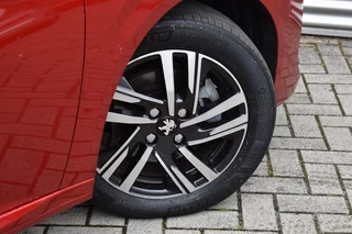 Peugeot 208 1.2 PURETECH ALLURE NAVI + APP CONNECT / ECC / PDC / LED PAKKET / 10