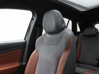 Volkswagen ID.4 First Max 77 kWh | Stoel/Stuurverwarming | Panorama dak | IQ Light | 360 Camera | Adaptive cruise | 21 Inch / 37