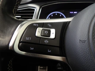 Volkswagen T-Roc 1.5 TSI 150pk 7-DSG R-line / 28