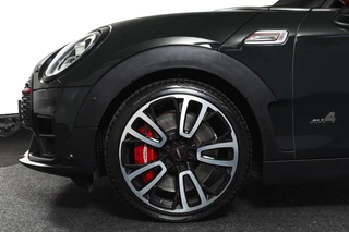 MINI Clubman 2.0 JCW ALL4 Chili  | S/K-Panodak | Adapt. Cruise | Stoelverw. | PDC | Camera | NAV + App.Connect | ECC | Harman Kardon | LM 19" | / 54