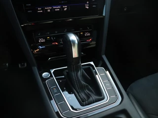 Volkswagen Arteon Shooting Brake 2.0 TSI R-Line Business+ | DSG | PANO-DAK | CAMERA | STOEL/STUURVERW. | APPLE CARPLAY | ADAPT. CRUISE | / 26