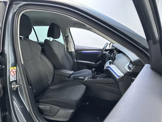 Skoda Octavia Combi 1.0 TSI 110pk Business Edition Plus Navigatie Parkeersensoren Sfeerverlichting / 6