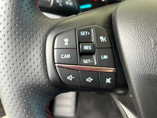Ford Focus Wagon 1.0 EcoBoost Hybrid ST Line ACC|Applecarplay|Camera|17inch velgen|Dodehoekdetectie / 19
