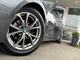 BMW 3 Serie 318i Executive Edition Sport Line I LED I Carplay I Sportstoelen / 13