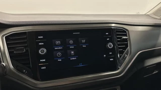 Volkswagen T-Roc 1.0 TSI Style Business CARPLAY NAVI ADAPTIEF CRUISE. / 41