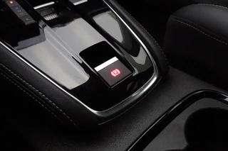 Opel Grandland 1.6 Turbo Plug-In Hybrid 300pk 4x4 GSe | Navigatie | Camera | Comfort stoelen | Elektrische achterklep | Stoel- en stuurverwarming | Adaptive Cruise control | / 33