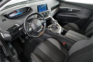 Peugeot 3008 1.2 PureTech Blue Lease Executive  | Trekhaak | Cruise | Lane warning | Navi | / 17