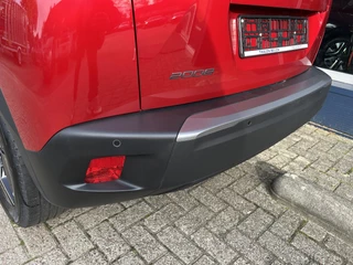 Peugeot 2008 1.2 Turbo 100 PK Allure | Nieuwste Model | Navigatie via Telefoon | LED Verlichting | Cruise Control | Hoge Zitpositie | Parkeersensoren | DAB | Digitaal Dashboard | Half Lederen stoelen | Lichtmetalen Velgen 17 inch | / 21