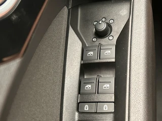 Audi Q4 e-tron 50 quattro Advanced edition 77 kWh | Trekhaak | Head-Up | 93,77 % SOH| Stoelverwarming | Adaptieve Cruise/Control | / 18
