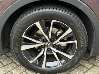 Toyota C-HR 1.8 HYBRID 140 DYNAMIC NL-AUTO NAVI APPLE/ANDROID AD-CRUISE 18"LM 4S BANDEN / 21