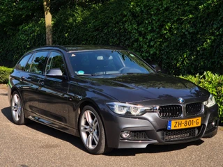 BMW 3-serie Touring M Sport Edition Apple CarPlay Trekhaak 18inch breedset 6WB Virtual dash NAP RIJKLAAR / 2