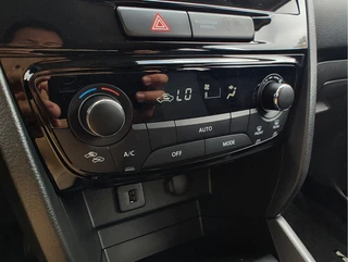 Suzuki Vitara 1.4 BOOSTERJET SMART HYBRID SELECT  Keyless | Camera | Stoelverwarming | Navi / 17