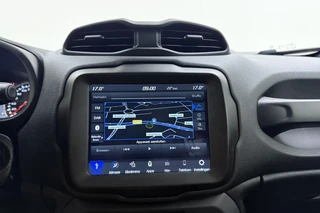 Jeep Renegade 1.3T-e Freedom Automaat | Navigatie | Trekhaak | Camera | Dakrails | Extra getint glas | Lichtmetalen velgen | Parkeerassistent / 24
