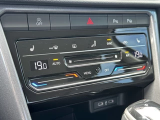 Volkswagen T-Roc 1.5 TSI 150pk DSG Style Carplay | Camera | Keyless | Elek. Achterklep | Rijklaar incl. garantie / 18