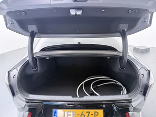 Kia EV4 Fastback GT-PlusLine 81.4 kWh  FULL OPTIONS - *DEMO* - Head-up Display - 360 Camera - Stoelverwarming/ventilatie - Glazen Schuif-/kanteldak - Elektrisch verstelbare voorstoelen - Dodehoekcamera - Fabrieksgarantie tot 2032 Direct leverbaar! / 39