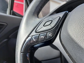 Toyota C-HR 1.8 Hybrid Dynamic / 16