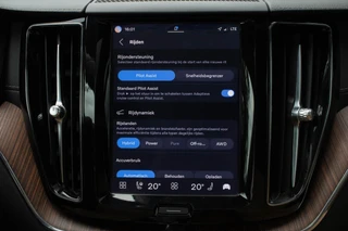 Volvo XC60 2.0 T6 PHEV Long range AWD Ultimate Dark|Luchtvering|Massage|Stoel+stuurverwarming|stoelverkoeling|HUD|Pano|Pilot assist| / 43