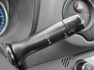 Toyota Yaris 1.5 Hybrid Aspiration / 16