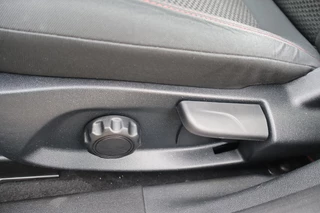 Ford Fiesta 100PK ST-LINE 5-DEURS CRUISE DRAADLOZE TEL.LADER APPLE/ANDROID AIRCO / 17