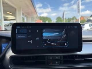 Jeep Avenger Summit 54 kWh | Climate & Adaptive Cruise Control | Achteruitrijcamera | Dodehoek detectie | Applecarplay/Android Auto | / 15