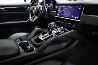 Porsche Cayenne 3.0 E-Hybrid Platinum Edition | LUCHTVERING | MASSAGE | STOELVENTILATIE | COMFORTSTOELEN | CAMERA | 22" / 4