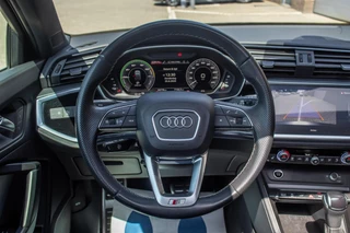 Audi Q3 Sportback 45 TFSI e S-Line, SOH 96%, Pano, Leder / 16