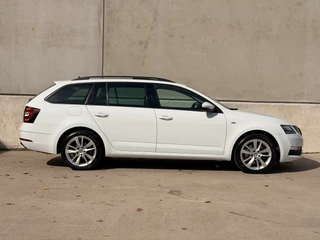 Skoda Octavia Combi 1.8 TSI 4x4 DSG Pano Trekhaak CarPlay Elektrische achterklep / 9