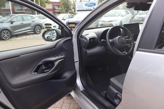 Toyota Yaris 1.5 HYBRID 115 STYLE PARK-SENSOREN BLIND-SPOT LM-VELGEN PRIVACY-GLASS LED-PAKKET AD-CRUISE APPLE/ANDROID / 6