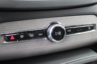 Volvo XC90 2.0 T8 Recharge AWD Plus Bright  | Luchtvering | 22" | Panoramadak | Leder | BLIS / 29