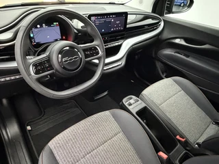 Fiat 500 Icon 42 kWh 3-Fase SOH 92% Navigatie | Carplay&Android | 85KW Snellaadvermogen / 10
