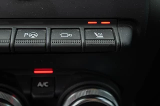 Renault Captur 1.6 E-Tech PHEV 160 RS Line|Stoelverwarming|360 Camera| / 38