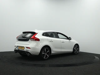Volvo V40 1.5 T3 Polar+ Sport Trekhaak | Panoramadak | Navigatie | Camera / 2