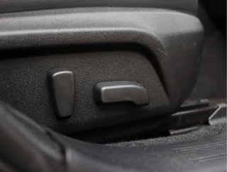 Subaru Outback 2.5i Premium  | Schuifdak | Trekhaak | Winterbandenset | H&K / 27