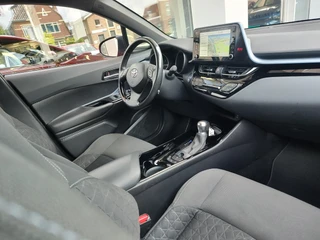 Toyota C-HR 1.8 HYBRID DYNAMIC  Dodehoekdetectie | Stoelverwarming | Adaptive Cruise / 10
