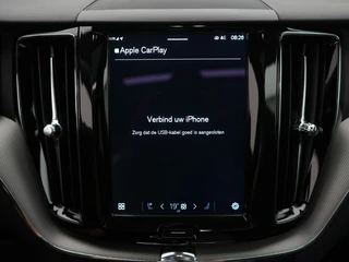 Volvo XC60 2.0 T6 AWD + Black Edition 350PK Pano | Trekhaak / 32