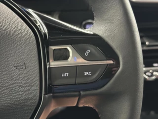 Peugeot e-2008 EV Allure Pack 50 kWh 3 FASE 92% SOH CAMERA ECC CRUISE CARPLAY NAVI LM. / 21