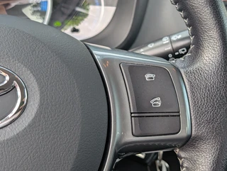 Toyota Yaris 1.5 Hybrid Aspiration / 21