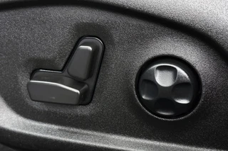 Alfa Romeo Tonale 1.3T PHEV Veloce Leder Stoelventilatie Stoelverwarming Harman Kardon Keyless / 19