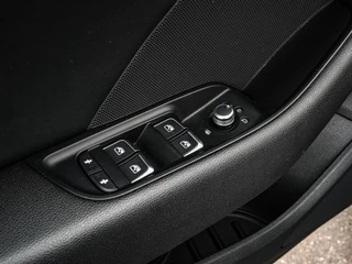 Audi A3 Sportback 30 TFSI Sport S Line Edition | Automaat | 3x S-Line | LED | Navigatie | Cruise Control | 18" / 33