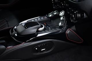 Aston Martin V8 Vantage 4.0 Carbon-ext | Ceramic-brakes | 26dkm / 85