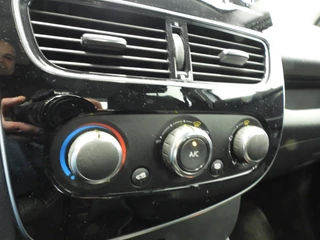 Renault Clio Estate 0.9 TCe Zen NAVI/AIRCO/CRUISE/BLUETOOTH! / 7