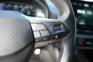 CUPRA Leon 1.4 E-HYBRID VZ ALL IN PRIJS ,Carplay , Navi, ACC / 29