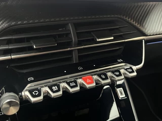 Peugeot 2008 Hybrid Automaat 145 GT  | Camera voor + achter | Keyless | €540,- p.m. Private Lease! | 8 jaar We Care garantie | / 18